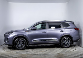 Подержанный автомобиль Chery Tiggo 8 Pro 2023 года (9 фото)