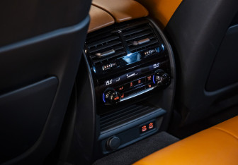 Подержанный автомобиль BMW M5 Sedan 2020 года (31 фото)