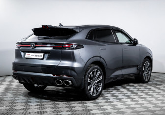 Подержанный автомобиль Changan UNI-K 2023 года (5 фото)