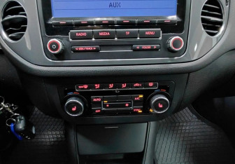 Подержанный автомобиль Volkswagen Tiguan 2012 года (15 фото)