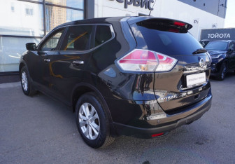 Подержанный автомобиль Nissan X-Trail 2016 года (7 фото)