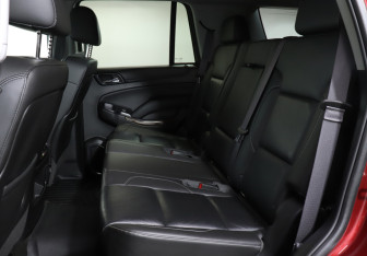 Подержанный автомобиль Chevrolet Tahoe 2016 года (10 фото)