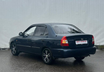 Подержанный автомобиль Hyundai Accent Sedan 2008 года (7 фото)