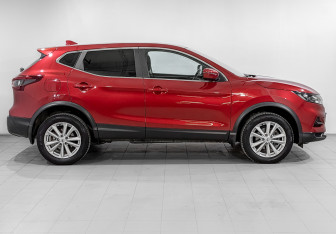 Подержанный автомобиль Nissan Qashqai 2021 года (4 фото)