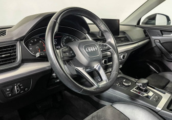 Подержанный автомобиль Audi Q5 2017 года (13 фото)