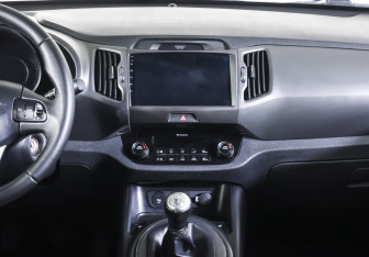 Подержанный автомобиль Kia Sportage 2011 года (15 фото)