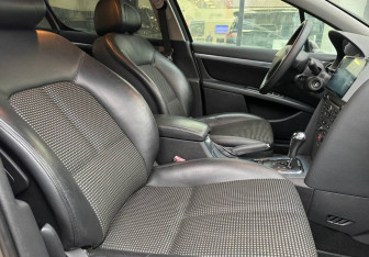 Подержанный автомобиль Peugeot 407 Sedan 2005 года (10 фото)