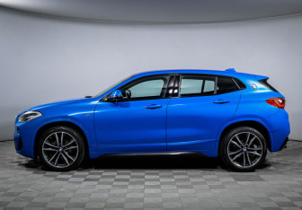Подержанный автомобиль BMW X2 2019 года (8 фото)
