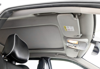 Подержанный автомобиль Jeep Grand Cherokee 2012 года (23 фото)