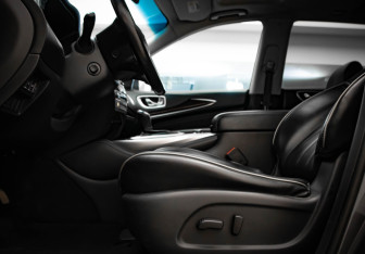 Подержанный автомобиль Infiniti QX60 2018 года (23 фото)