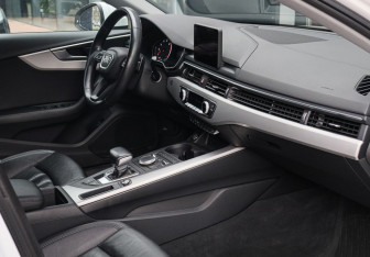 Подержанный автомобиль Audi A4 Sedan 2019 года (7 фото)