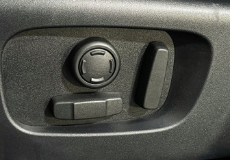 Подержанный автомобиль Land Rover Range Rover Sport 2018 года (17 фото)