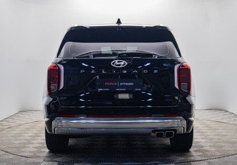 Подержанный автомобиль Hyundai Palisade 2022 года (4 фото)