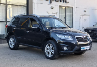Подержанный автомобиль Hyundai Santa Fe 2011 года (3 фото)