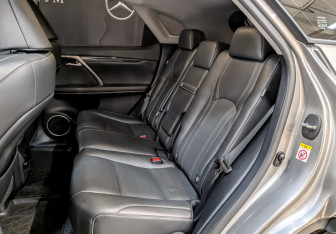 Подержанный автомобиль Lexus RX 2016 года (12 фото)