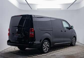 Подержанный автомобиль Peugeot Traveller 2018 года (4 фото)