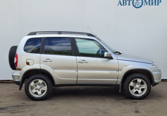 Подержанный автомобиль Chevrolet Niva 2012 года (4 фото)