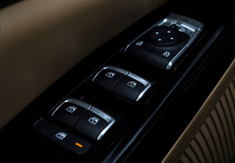 Подержанный автомобиль Kia Carnival 2021 года (22 фото)