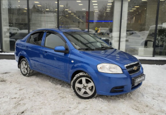 Подержанный автомобиль Chevrolet Aveo Sedan 2010 года (3 фото)