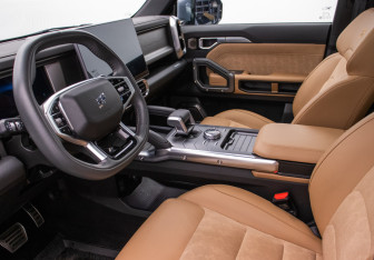 Подержанный автомобиль Jetour T2 2024 года (10 фото)