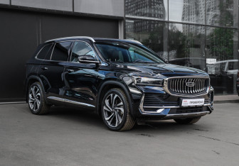 Подержанный автомобиль Geely Monjaro 2023 года (3 фото)