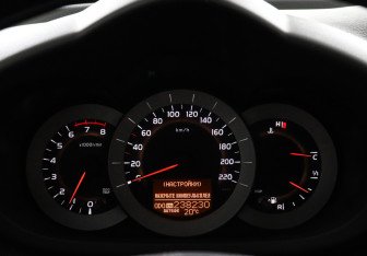 Подержанный автомобиль Toyota RAV4 2008 года (7 фото)