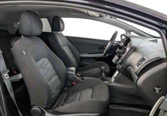 Подержанный автомобиль Kia Ceed Hatchback 2016 года (22 фото)