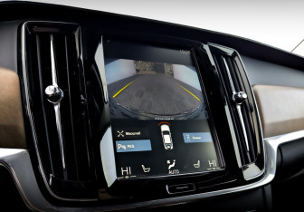 Подержанный автомобиль Volvo S90 2019 года (27 фото)