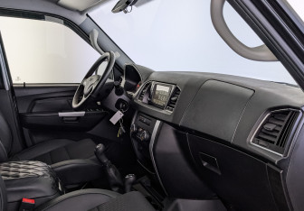 Подержанный автомобиль УАЗ Patriot 2024 года (13 фото)