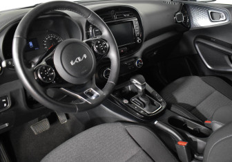 Подержанный автомобиль Kia Soul 2022 года (9 фото)