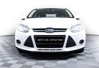 Подержанный автомобиль Ford Focus Hatchback 2014 года (2 фото)