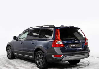 Подержанный автомобиль Volvo XC70 2008 года (5 фото)