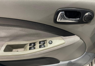 Подержанный автомобиль Chevrolet Lacetti Wagon 2008 года (17 фото)