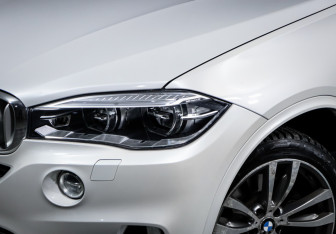Подержанный автомобиль BMW X5 2014 года (16 фото)