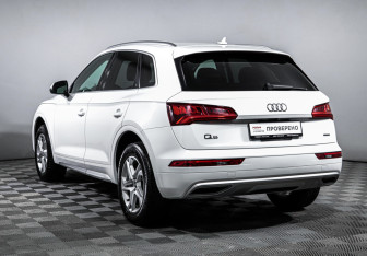Подержанный автомобиль Audi Q5 2019 года (7 фото)