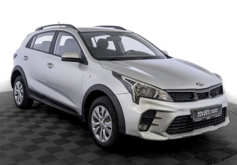 Подержанный автомобиль Kia Rio Hatchback 2021 года (3 фото)