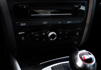 Подержанный автомобиль Audi S5 Coupe 2012 года (18 фото)