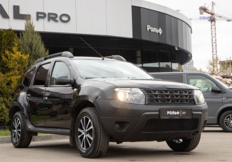 Подержанный автомобиль Renault Duster 2014 года (2 фото)