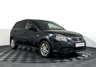 Подержанный автомобиль Kia Rio Hatchback 2010 года (3 фото)