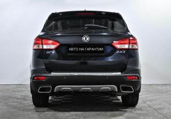 Подержанный автомобиль DongFeng AX7 2018 года (4 фото)