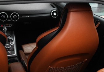 Подержанный автомобиль Audi TT Coupe 2015 года (32 фото)