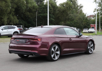Подержанный автомобиль Audi A5 Coupe 2017 года (5 фото)
