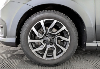 Подержанный автомобиль LADA (ВАЗ) Granta Sedan 2024 года (18 фото)