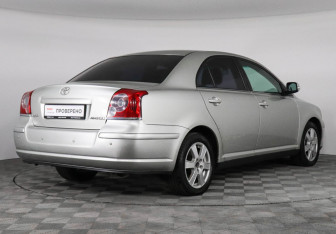 Подержанный автомобиль Toyota Avensis Sedan 2006 года (3 фото)