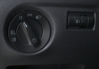 Подержанный автомобиль Skoda Fabia Hatchback 2010 года (12 фото)