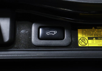 Подержанный автомобиль Lexus LX 2015 года (18 фото)