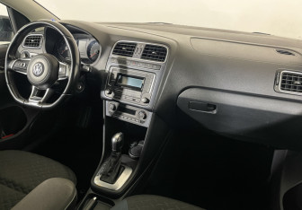Подержанный автомобиль Volkswagen Polo Sedan 2020 года (9 фото)