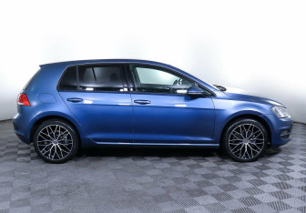 Подержанный автомобиль Volkswagen Golf Hatchback 2013 года (4 фото)
