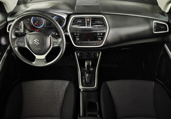 Подержанный автомобиль Suzuki SX4 Hatchback 2014 года (9 фото)