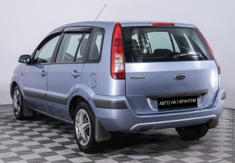 Подержанный автомобиль Ford Fusion 2007 года (6 фото)